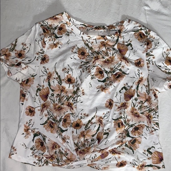 Floral top - Picture 1 of 3